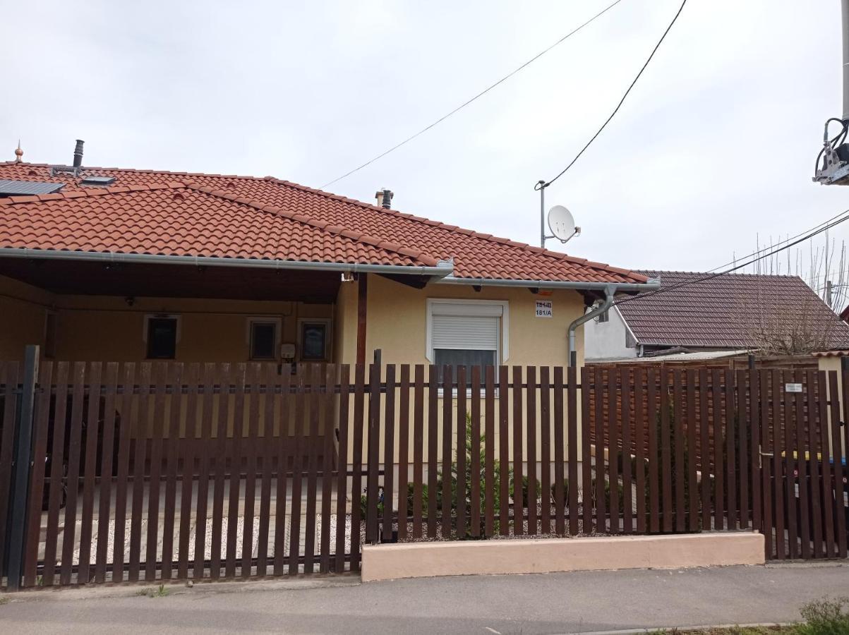 Budapest Airport Apartment Exterior photo