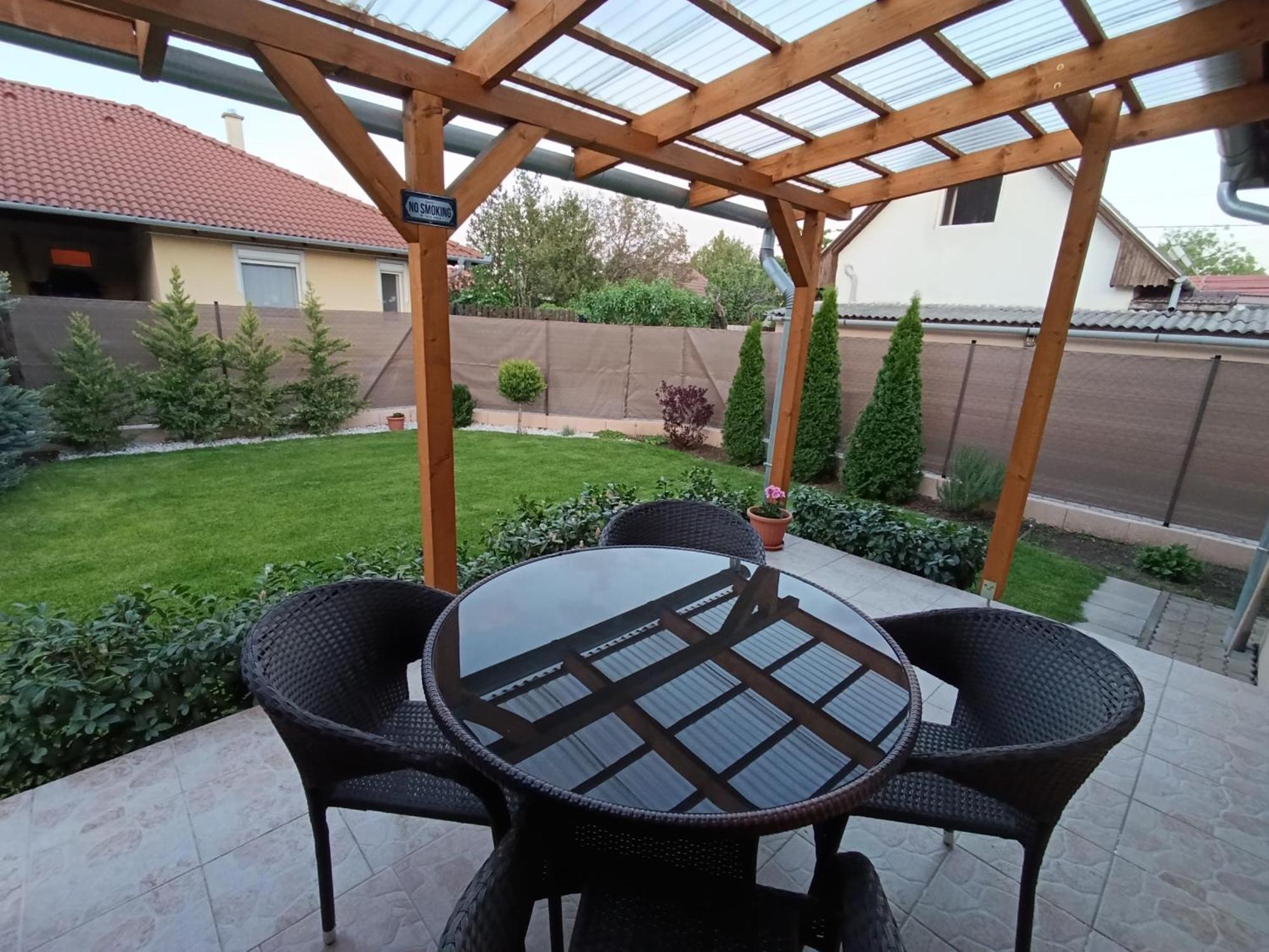 Budapest Airport Apartment Exterior photo